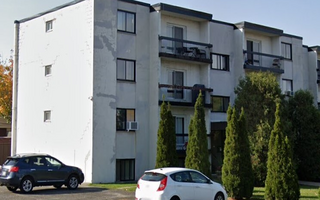 2036 Rue Chamberland, Longueuil, QC J4J 4M2